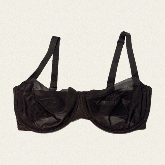 Skims No Show Unlined Balconette Bra - Picture 8 of 10